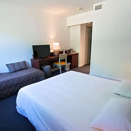 Kyriad Hotel Nemours