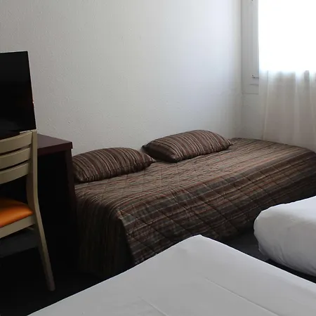 Hotel Kyriad 3*