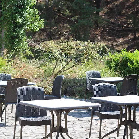 Hotel Kyriad Nemours