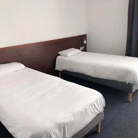 Kyriad Hotel 3*