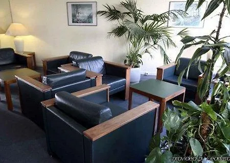 Kyriad Hotel Nemours