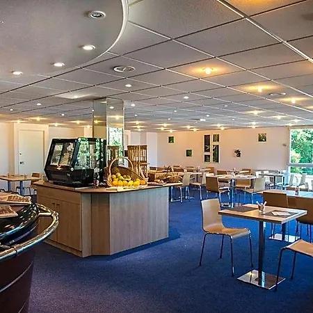 Hotel Kyriad Nemours