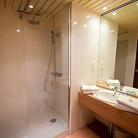 Kyriad Hotel Nemours
