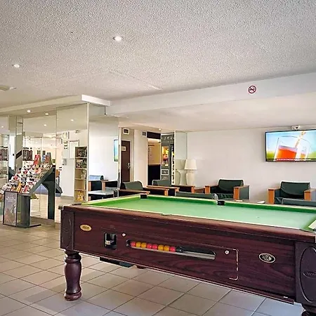 Hotel Kyriad Nemours