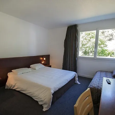 Hotel Kyriad Nemours