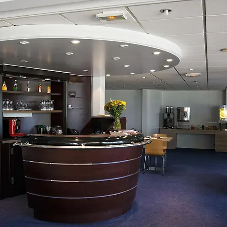 Kyriad Hotel Nemours